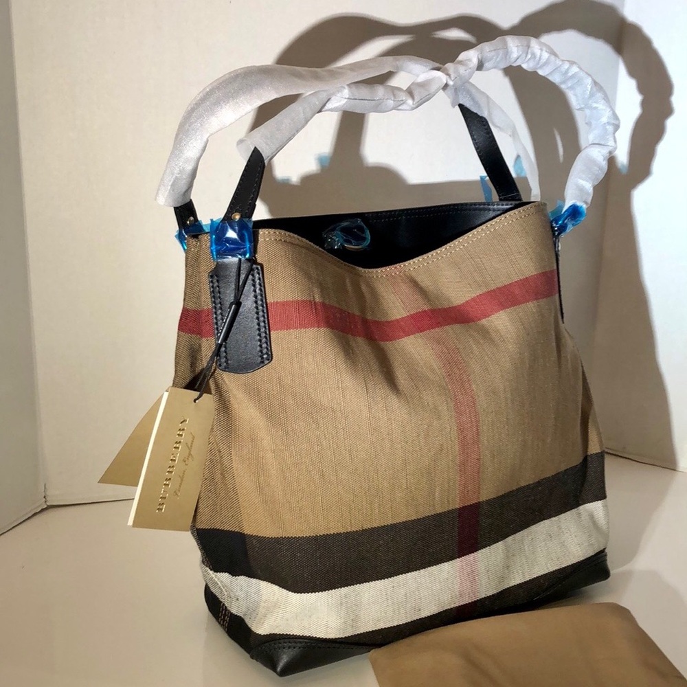 Authentic Burberry Canvas Check Medium Tote 👜 - Picture 4 of 15